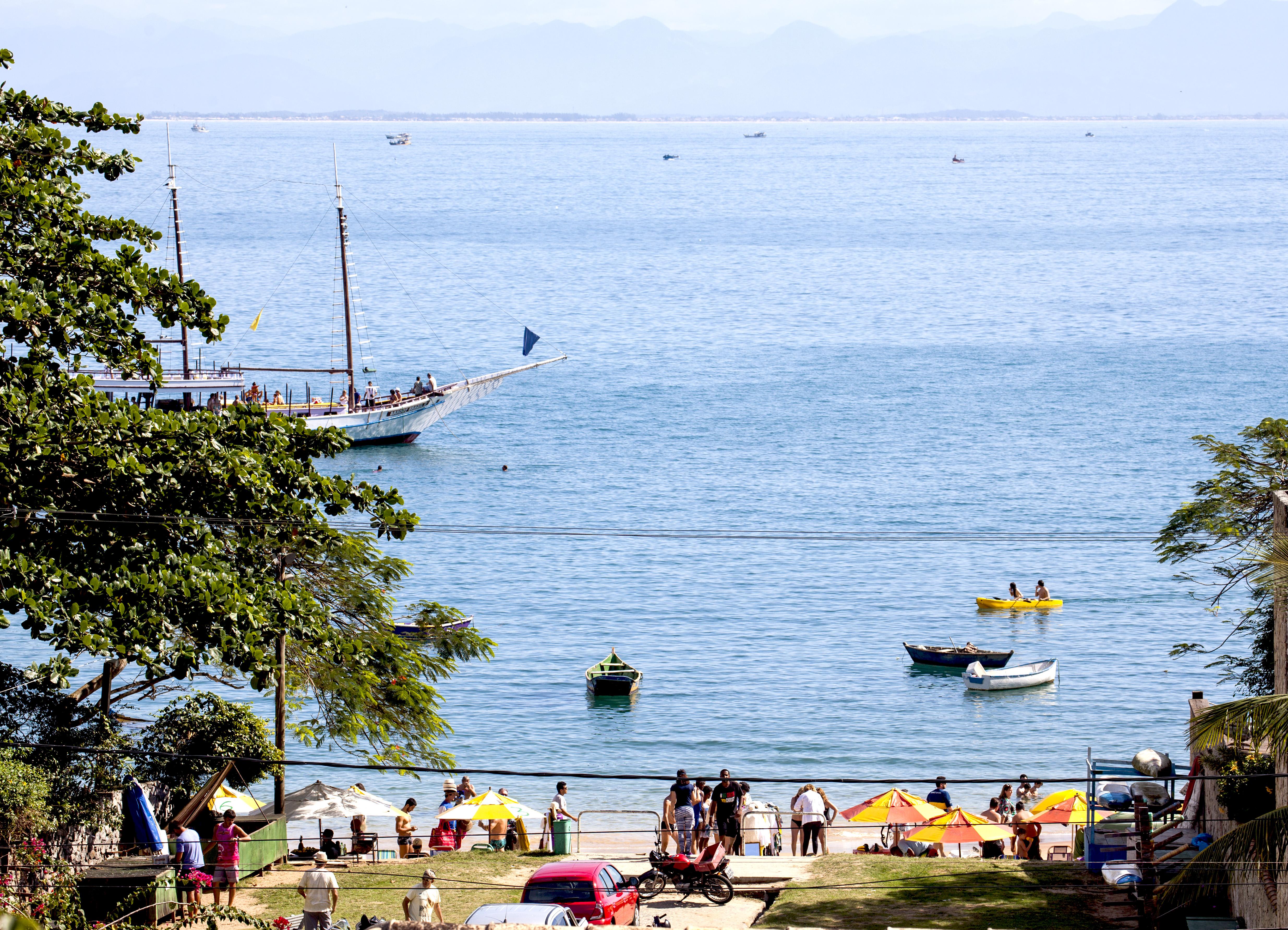 Pousada Praia Joao Fernandes Armacao dos Buzios Exterior photo View of Lake Maggiore from the town of Ispra