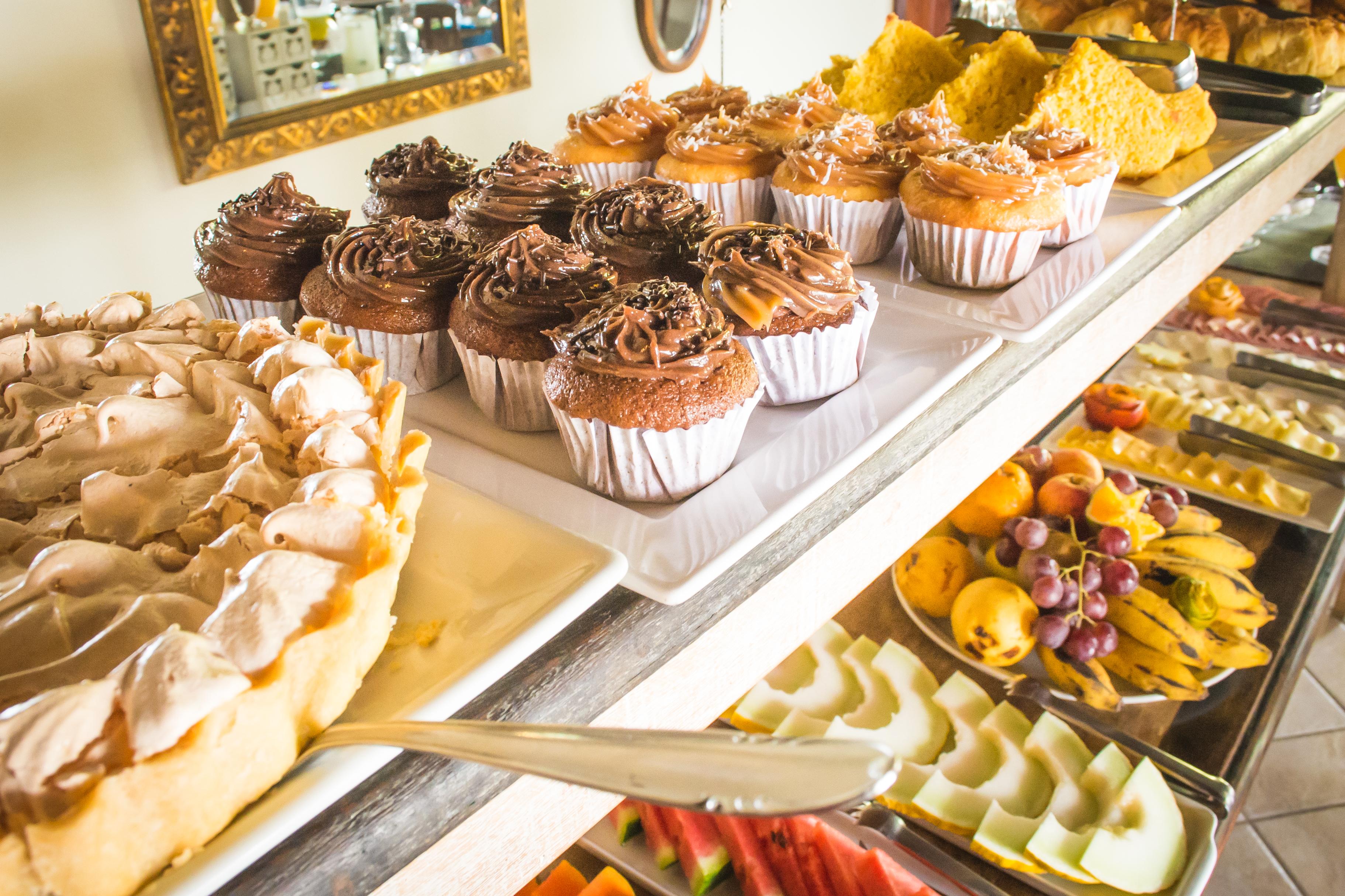 Pousada Praia Joao Fernandes Armacao dos Buzios Exterior photo A selection of cakes